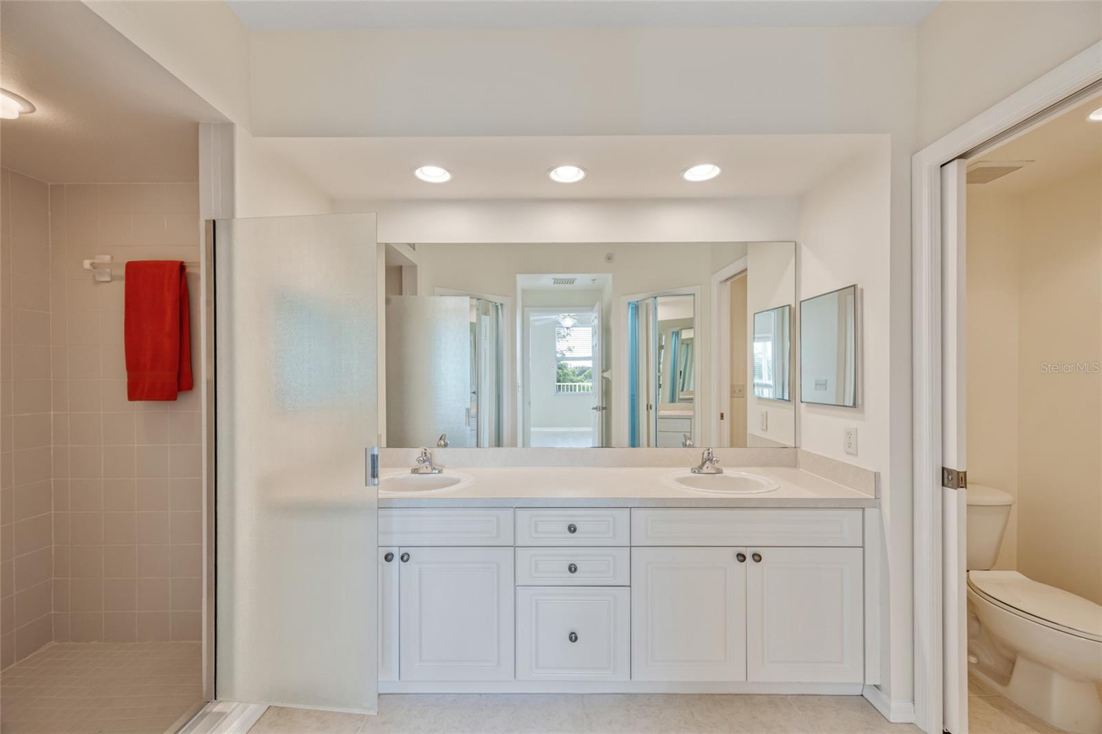 1200 COUNTRY CLUB DR #6103