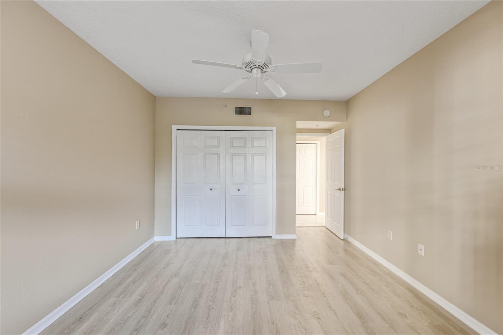 1200 COUNTRY CLUB DR #6103