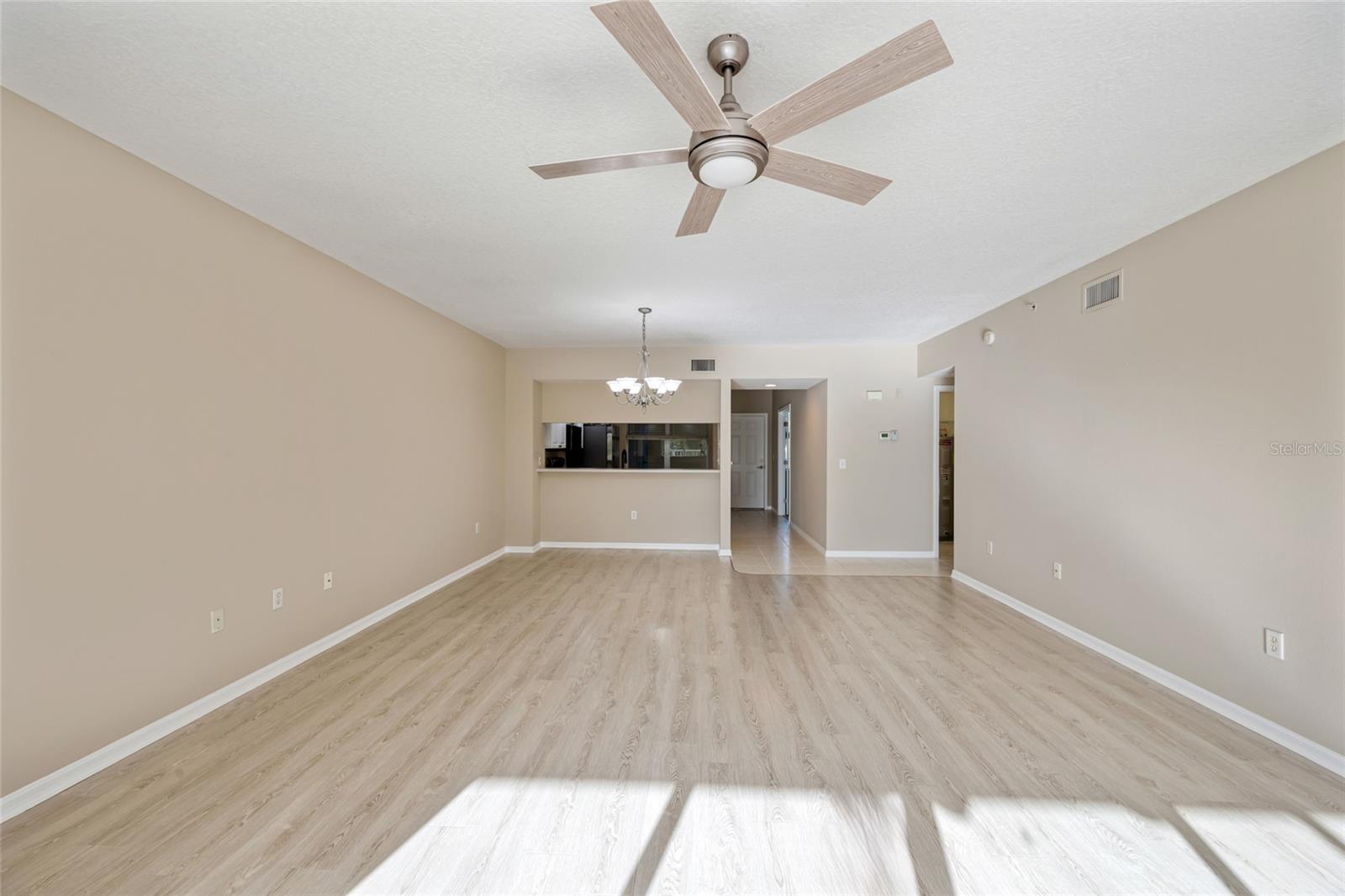 1200 COUNTRY CLUB DR #6103