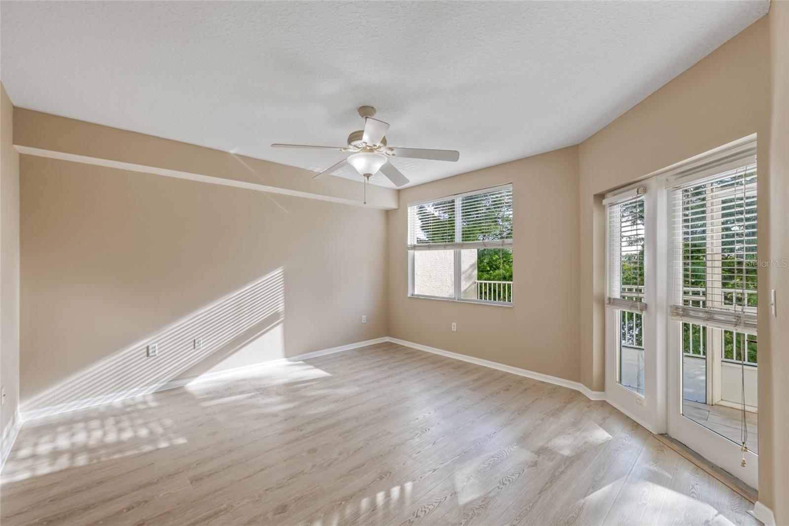 1200 COUNTRY CLUB DR #6103