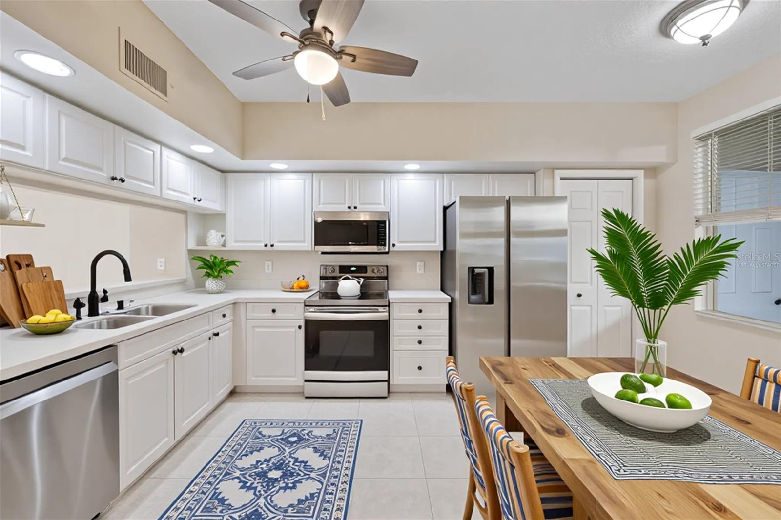 1200 COUNTRY CLUB DR #6103