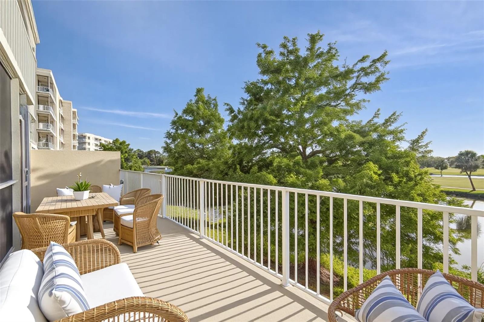 1200 COUNTRY CLUB DR #6103