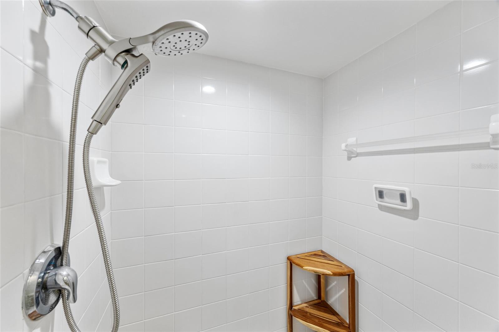 1200 COUNTRY CLUB DR #6402