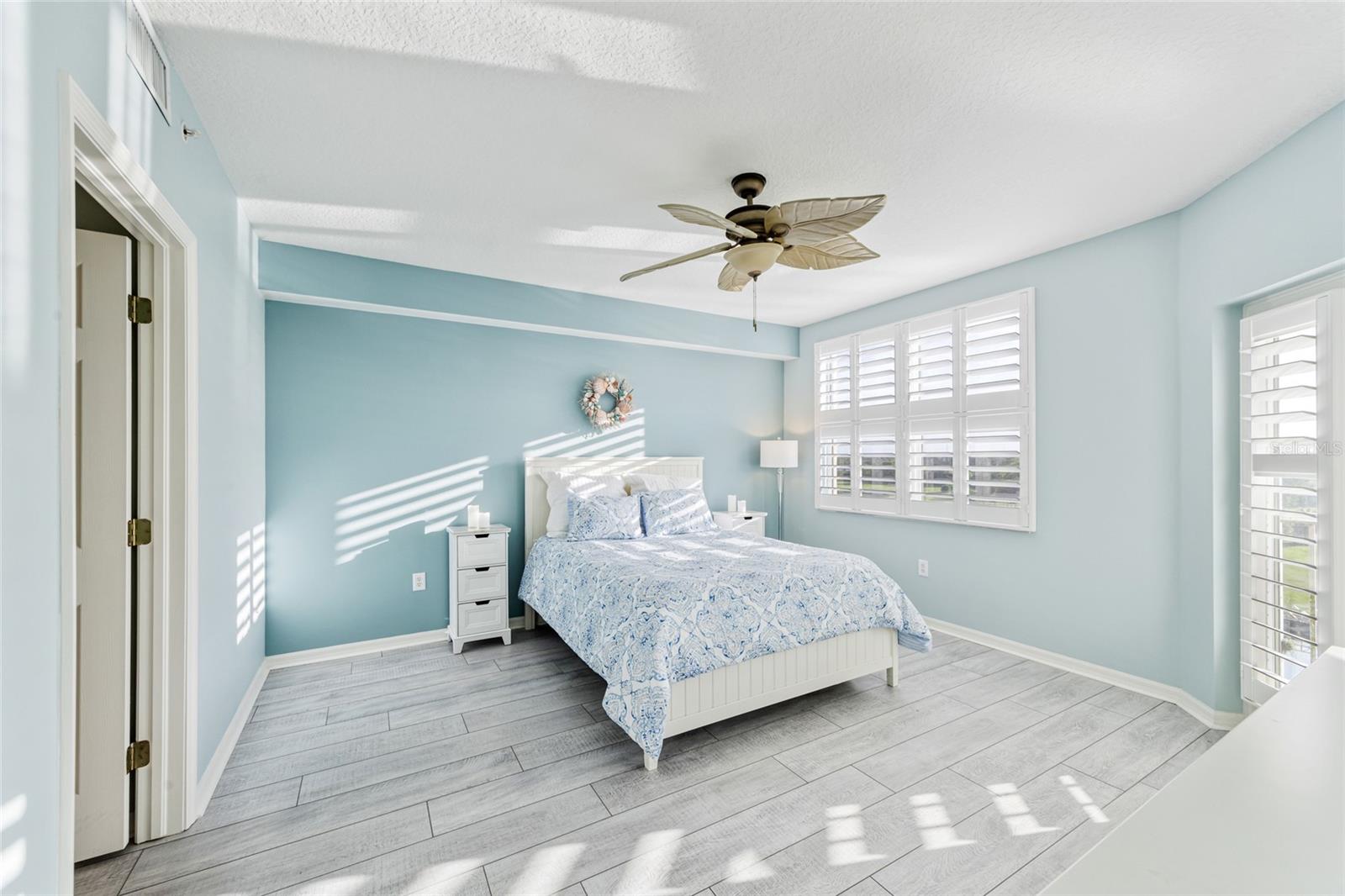 1200 COUNTRY CLUB DR #6402