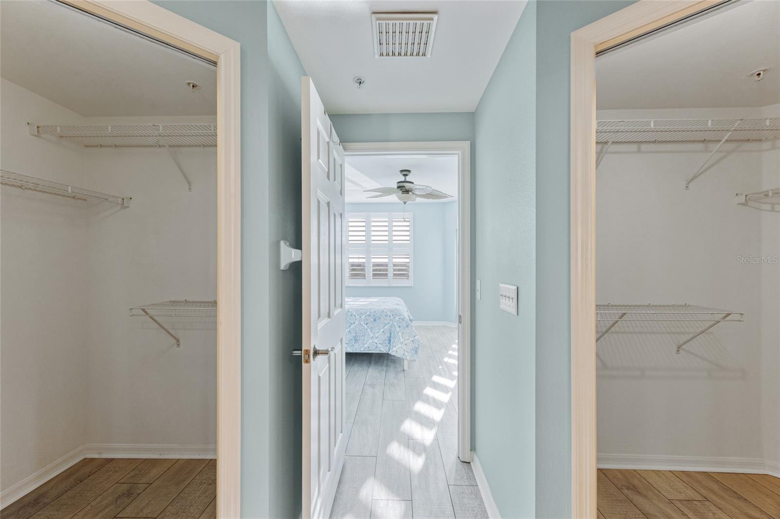 1200 COUNTRY CLUB DR #6402