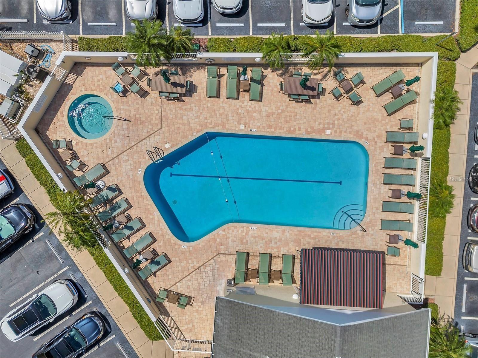 1200 COUNTRY CLUB DR #6402