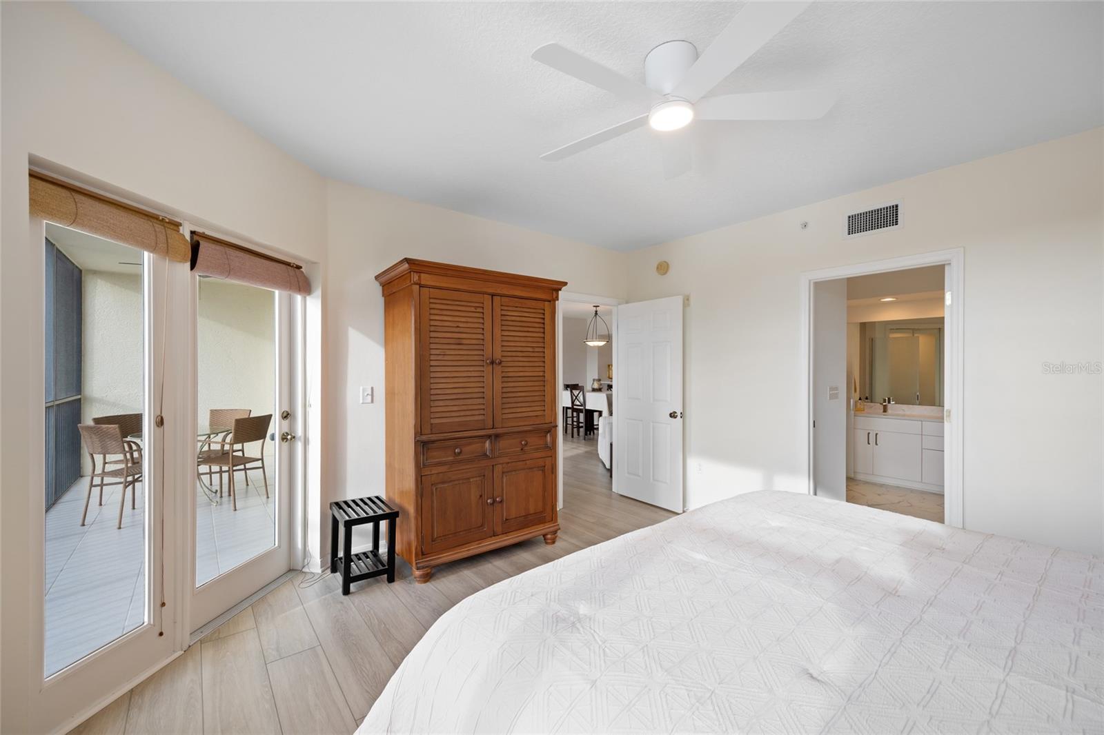 1200 COUNTRY CLUB DR #5402