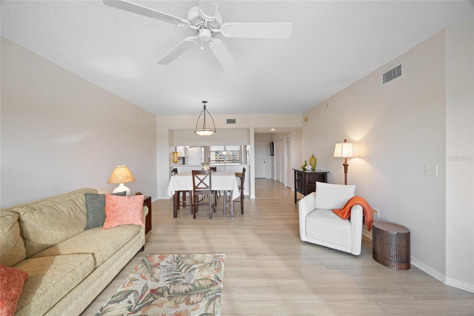 1200 COUNTRY CLUB DR #5402