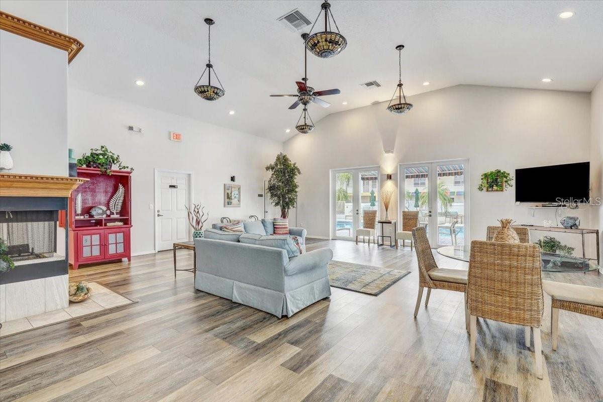 1200 COUNTRY CLUB DR #5402