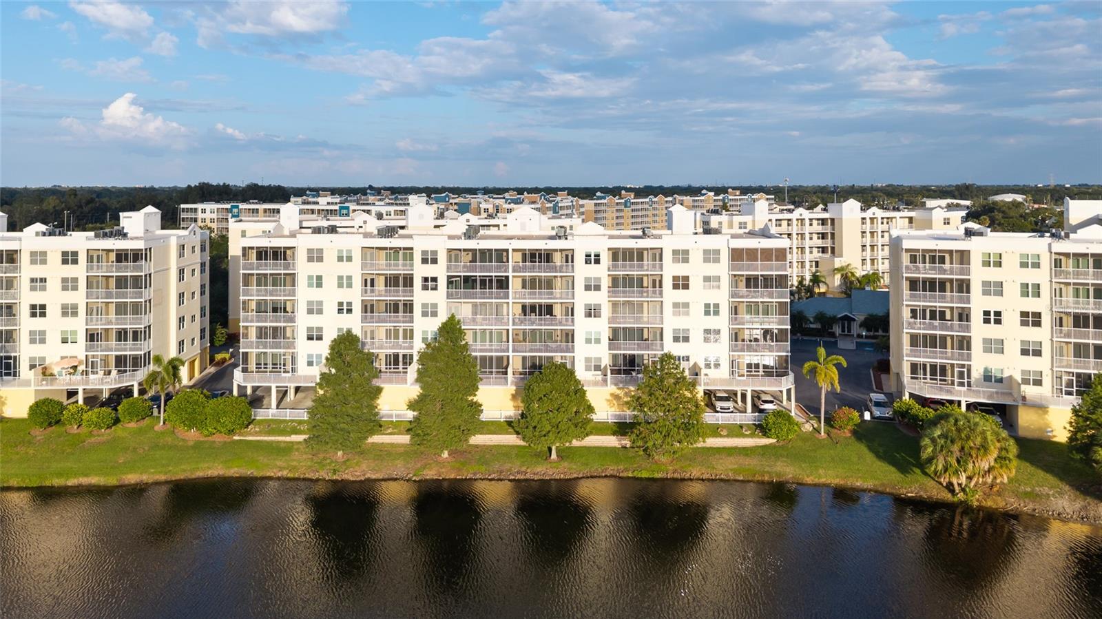 1200 COUNTRY CLUB DR #5402