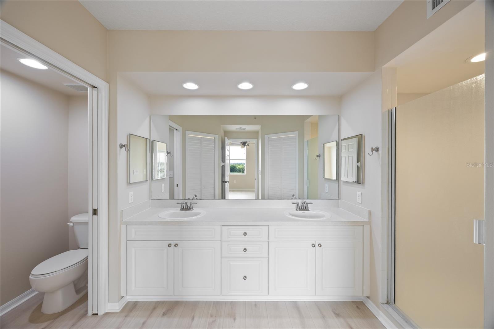 1200 COUNTRY CLUB DR #6305