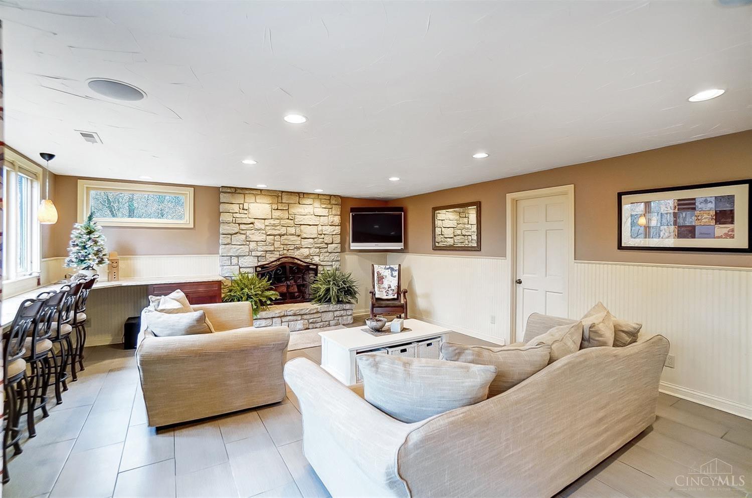 3826 Sunburst Ridge Lane