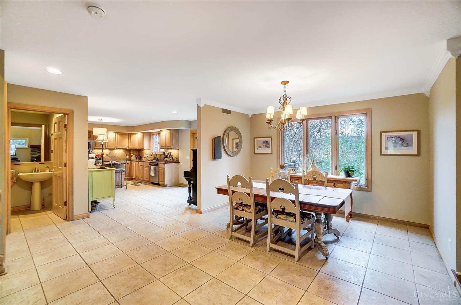 3826 Sunburst Ridge Lane