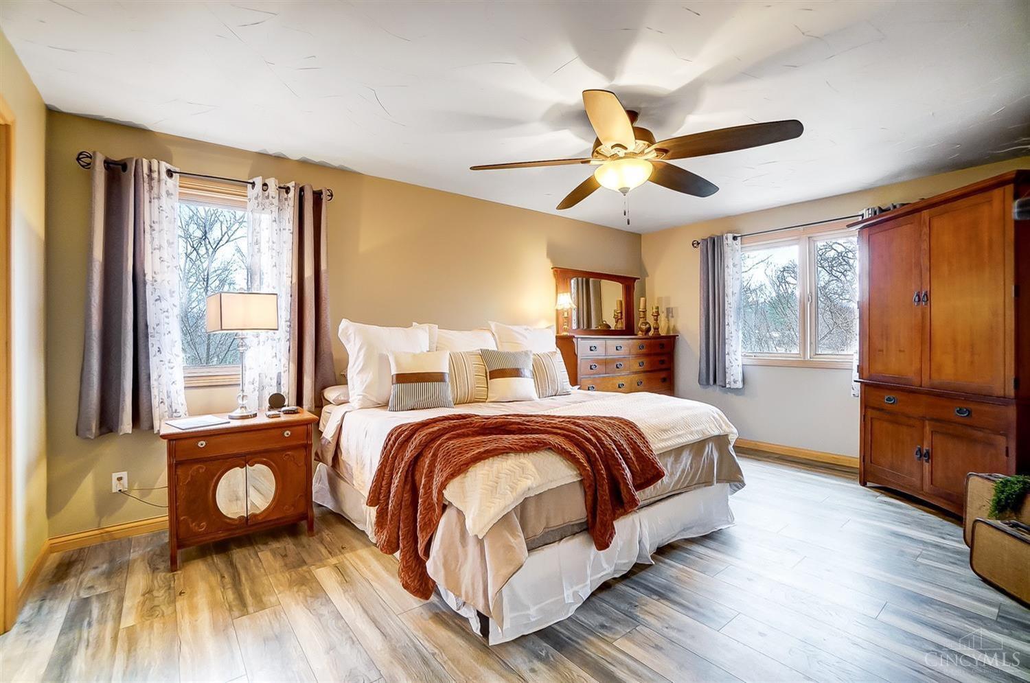 3826 Sunburst Ridge Lane