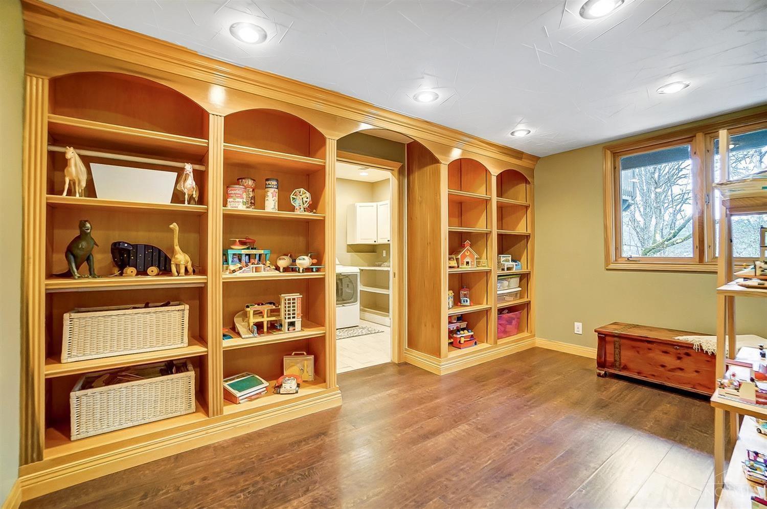 3826 Sunburst Ridge Lane