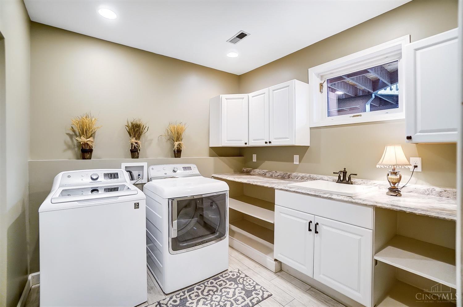 3826 Sunburst Ridge Lane