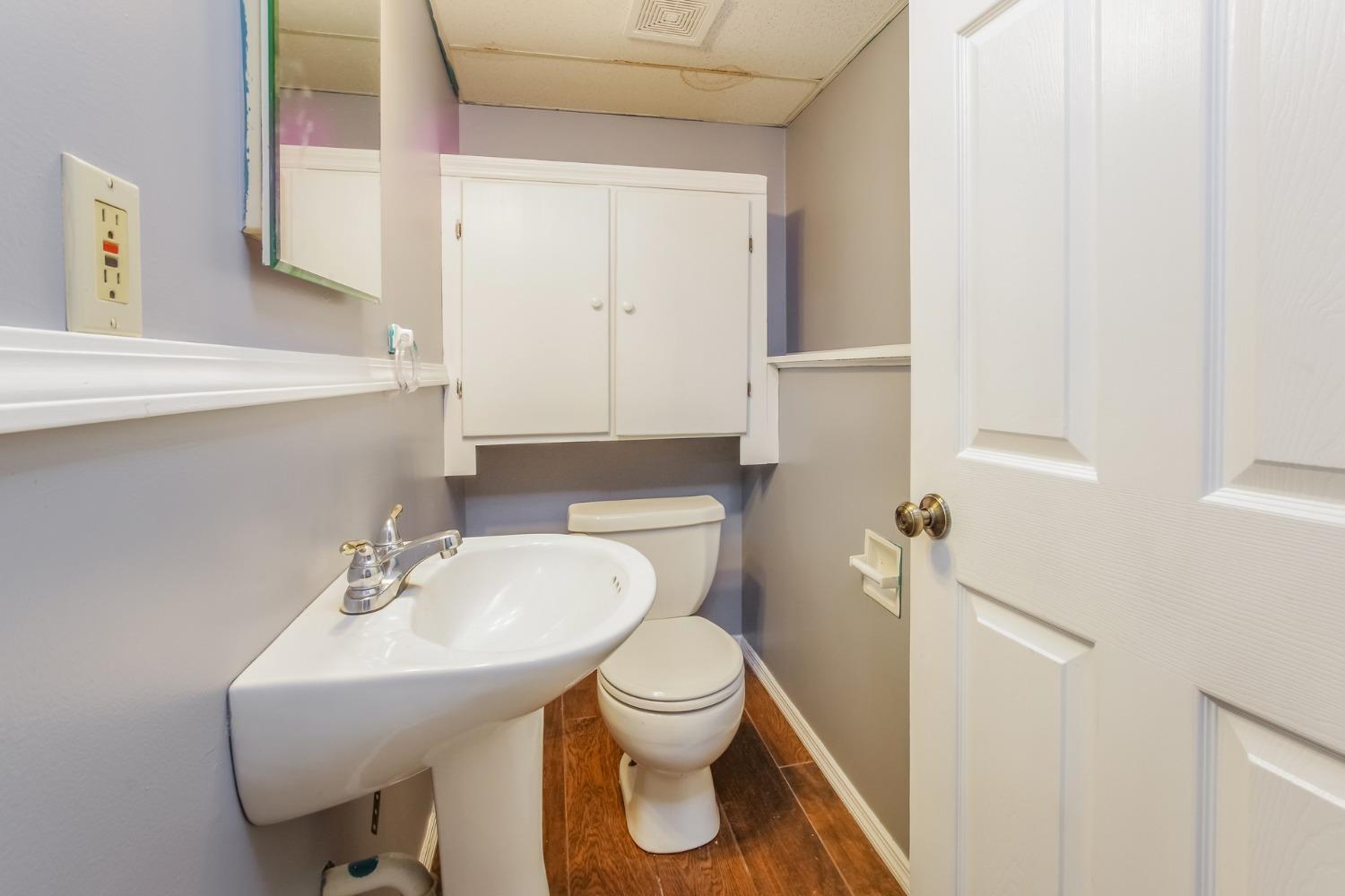 6955 Fallen Oaks Drive