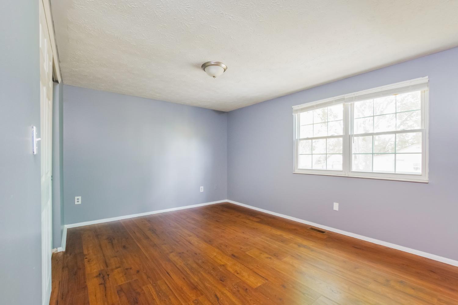 6955 Fallen Oaks Drive