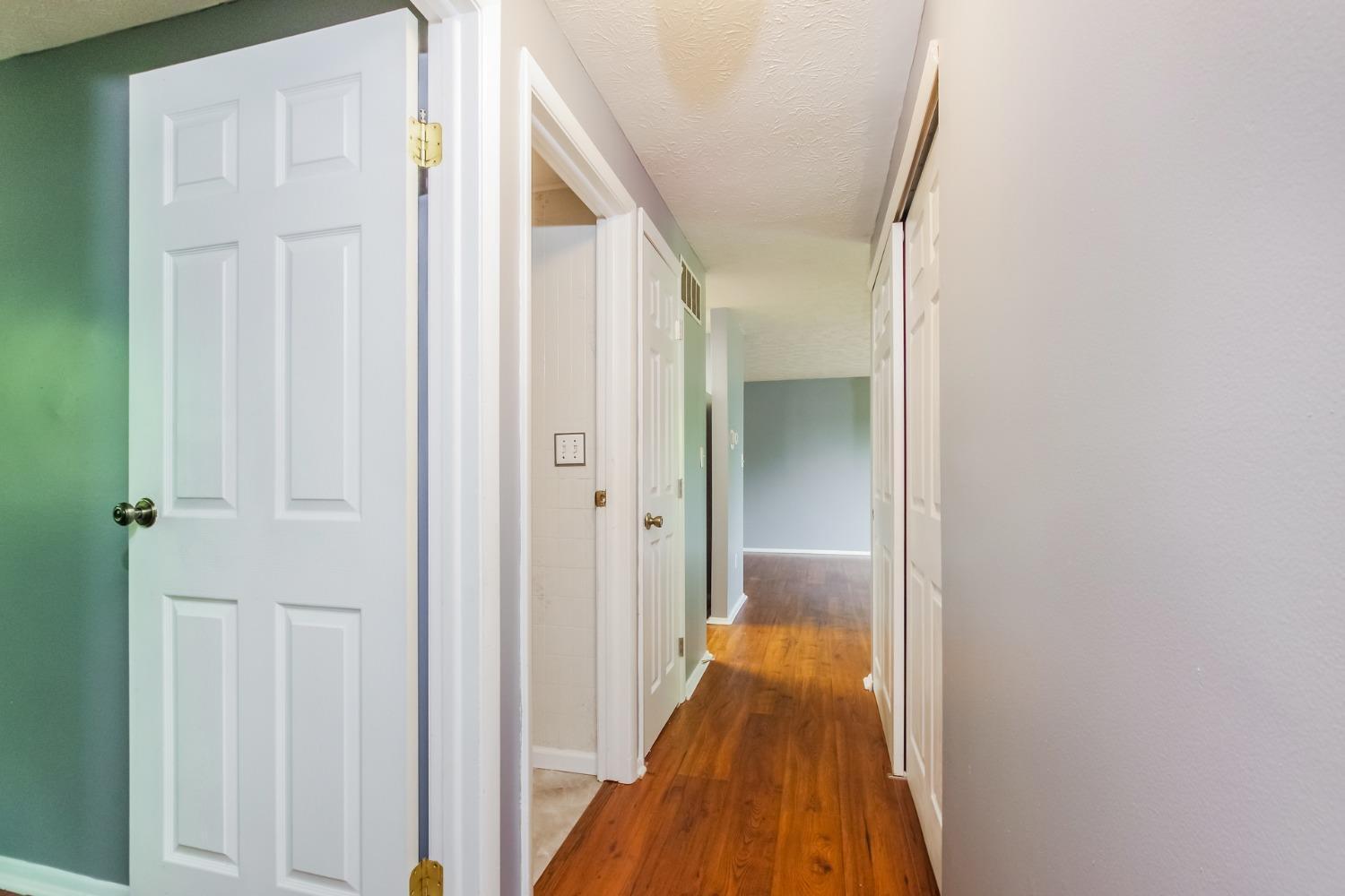 6955 Fallen Oaks Drive