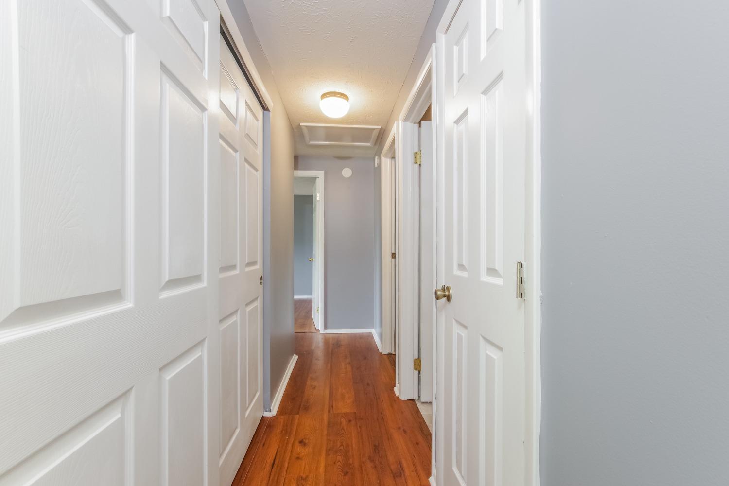 6955 Fallen Oaks Drive