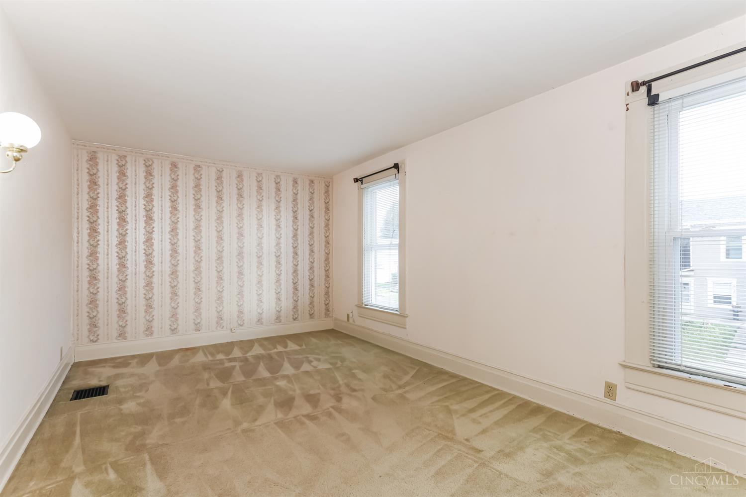 115 E Birdsall Street