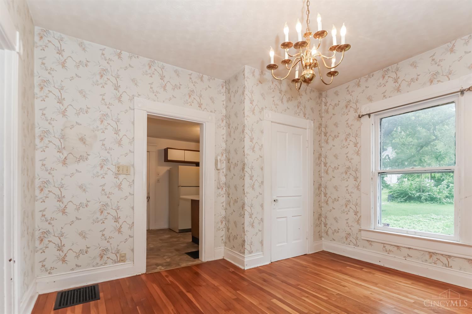 115 E Birdsall Street