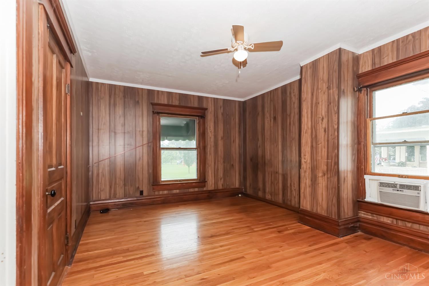 115 E Birdsall Street