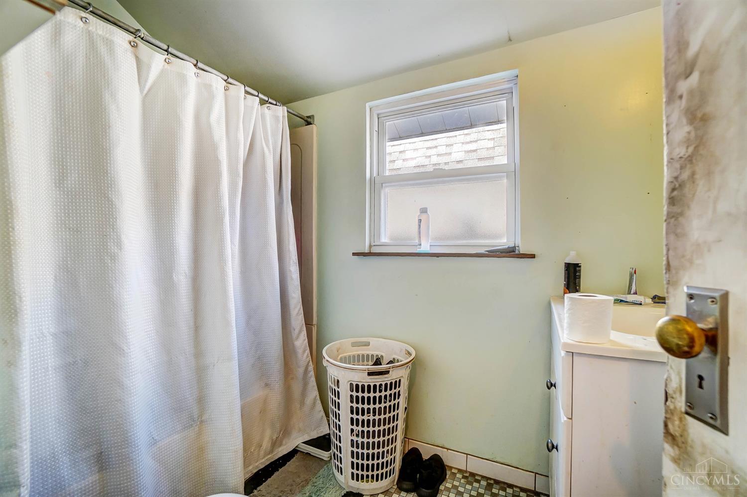 5140 Carthage Avenue