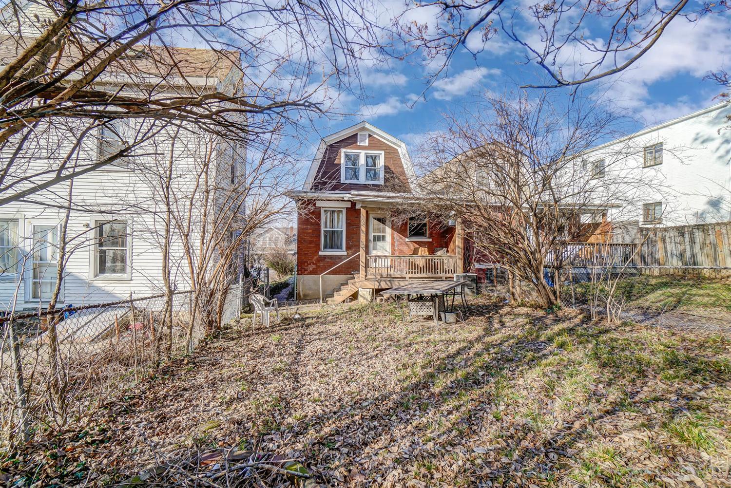 5140 Carthage Avenue