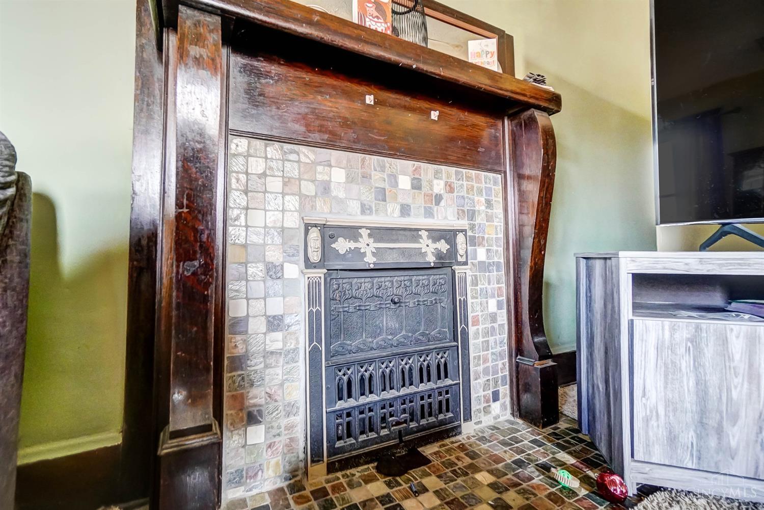 5140 Carthage Avenue