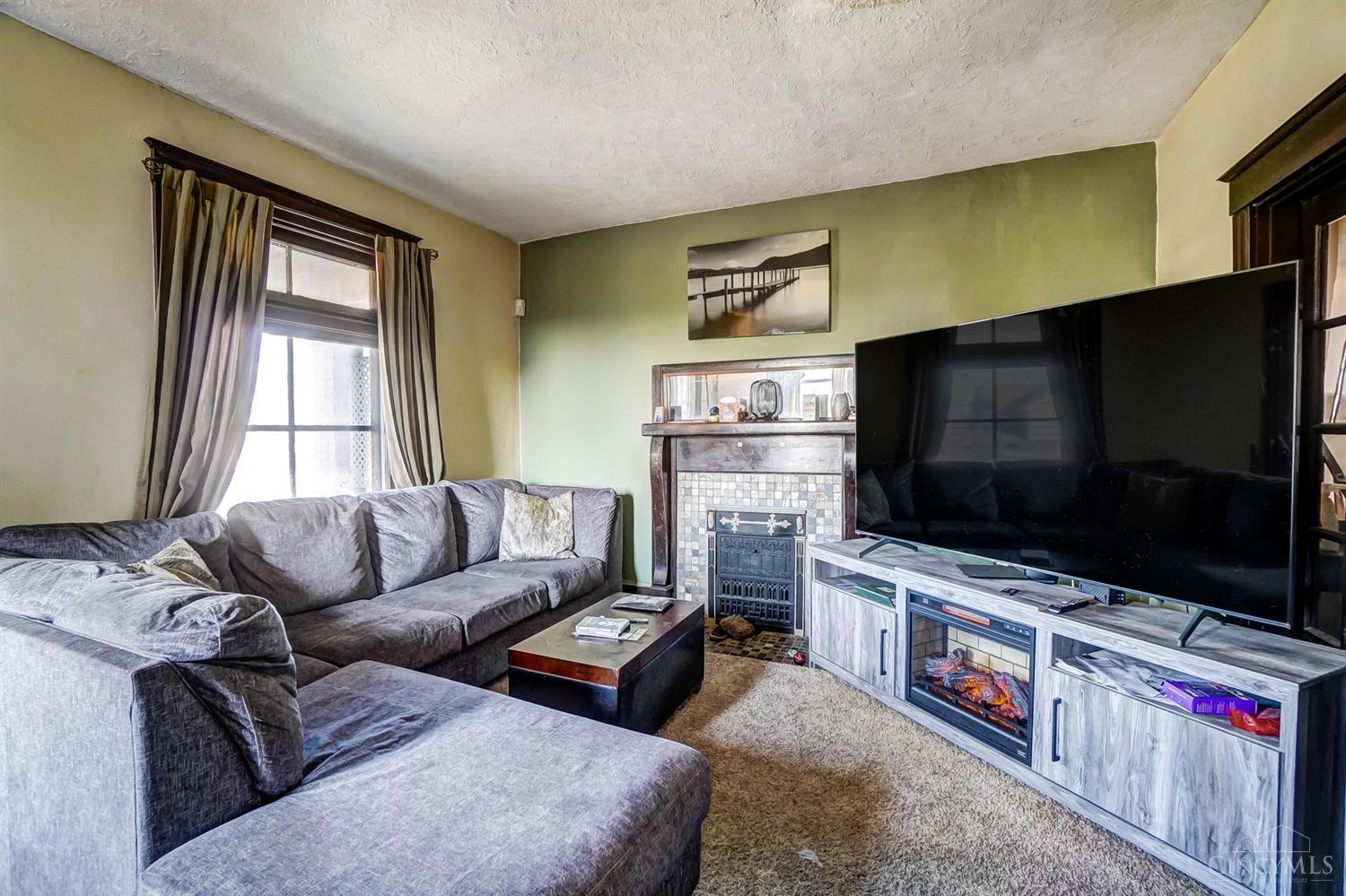 5140 Carthage Avenue