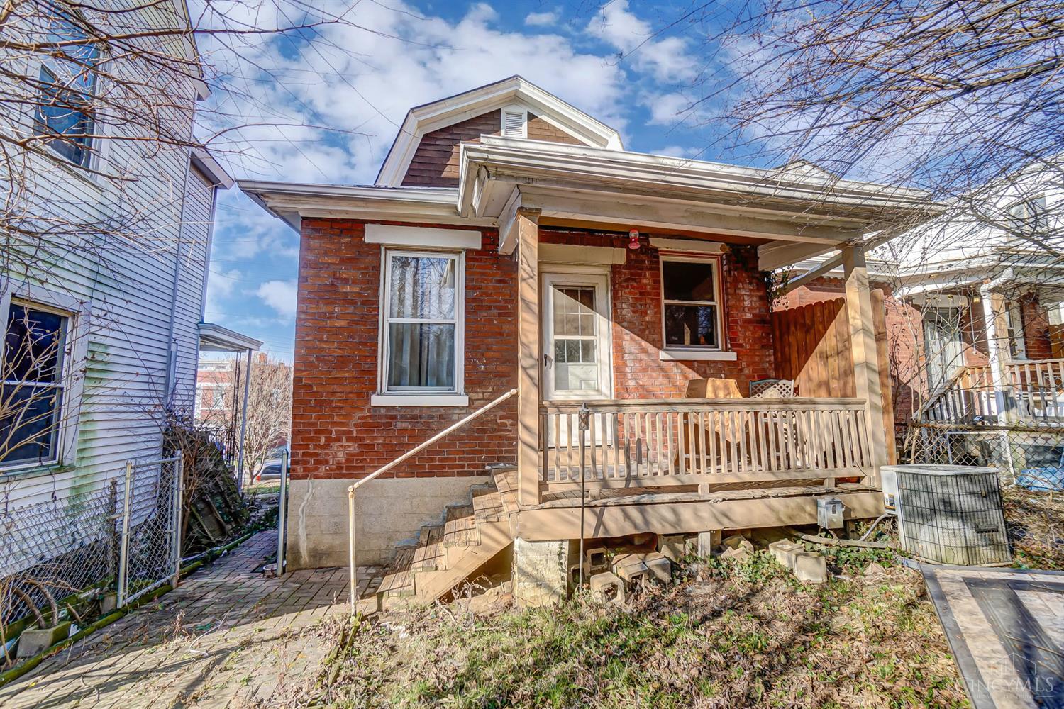 5140 Carthage Avenue