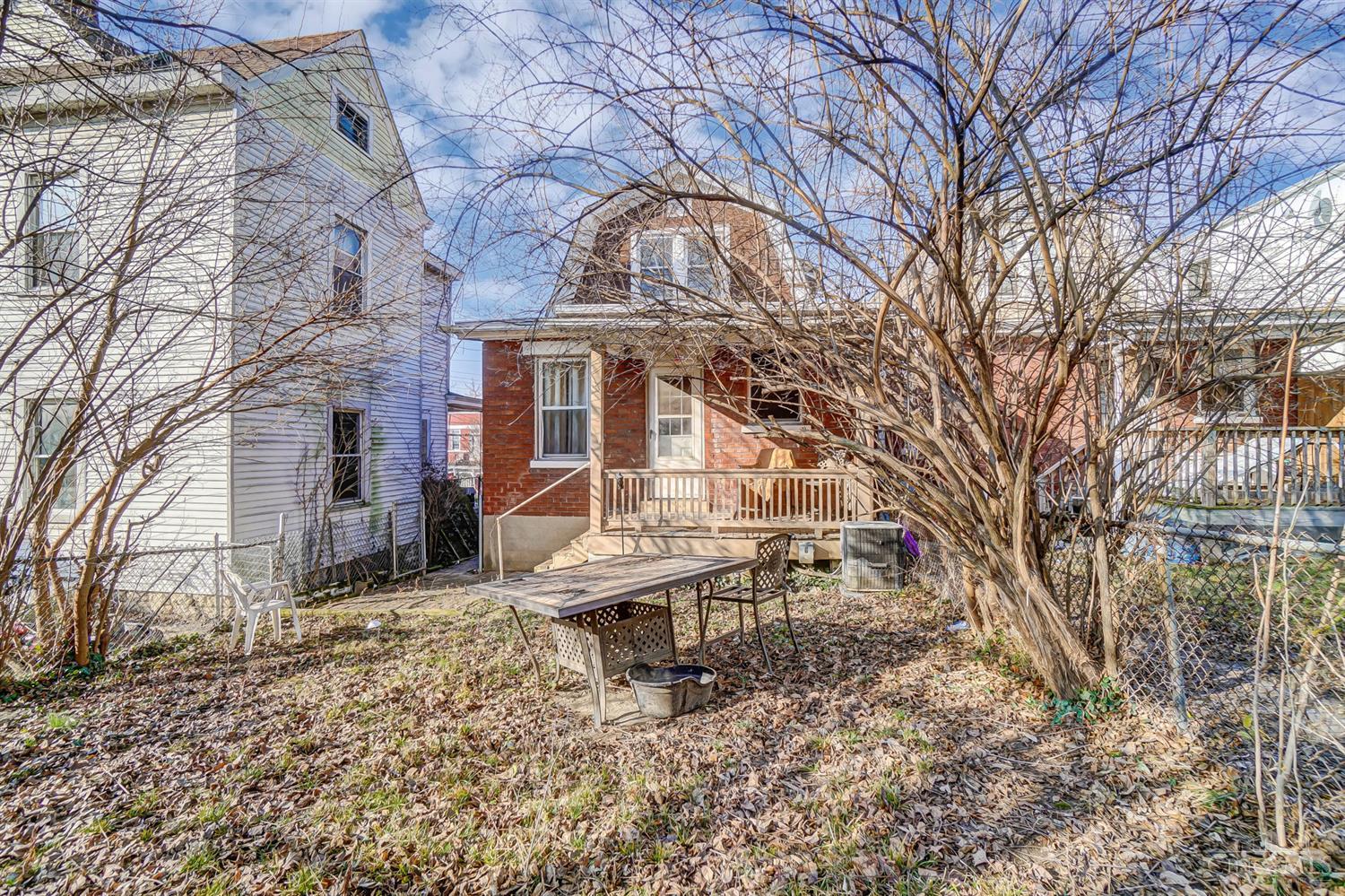 5140 Carthage Avenue