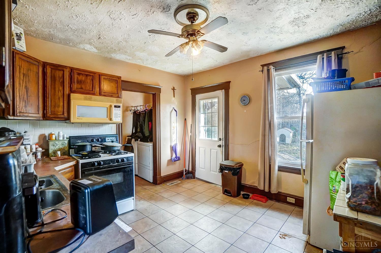 5140 Carthage Avenue