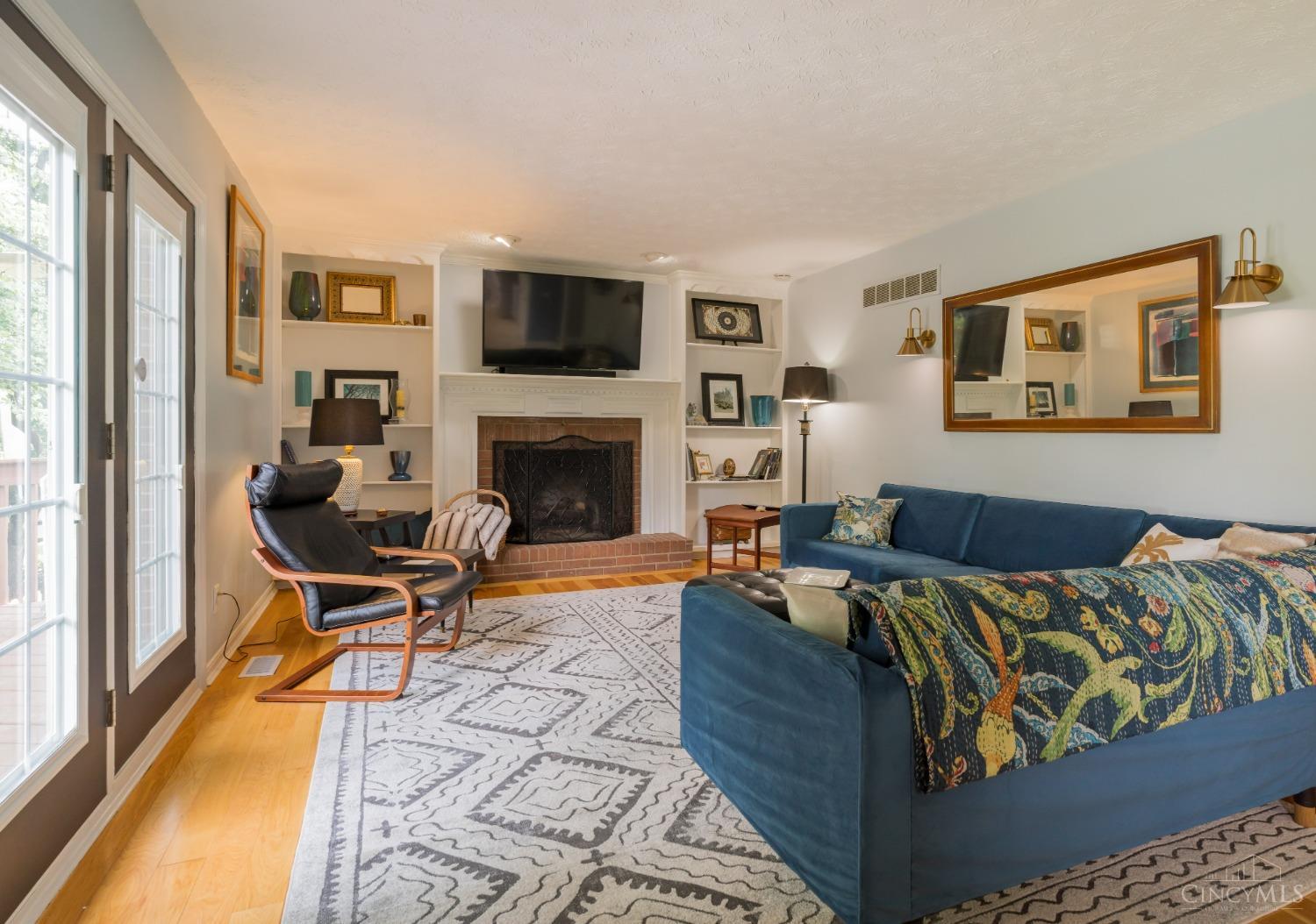 7878 Stoneleigh Lane