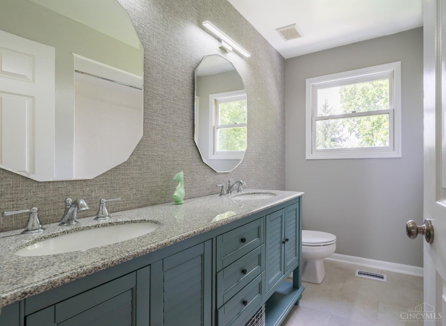 7878 Stoneleigh Lane