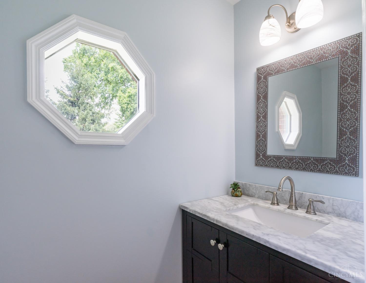 7878 Stoneleigh Lane