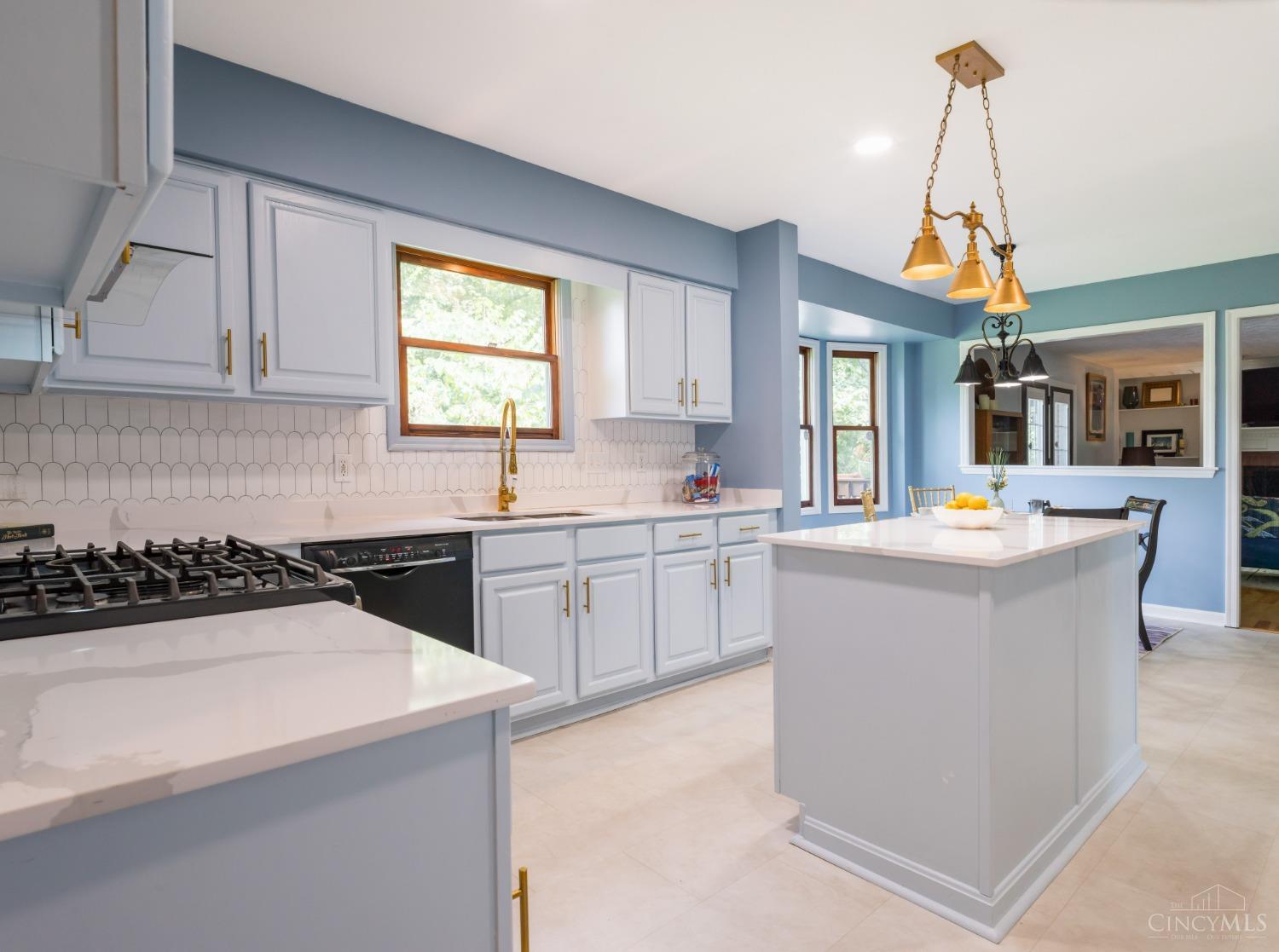 7878 Stoneleigh Lane