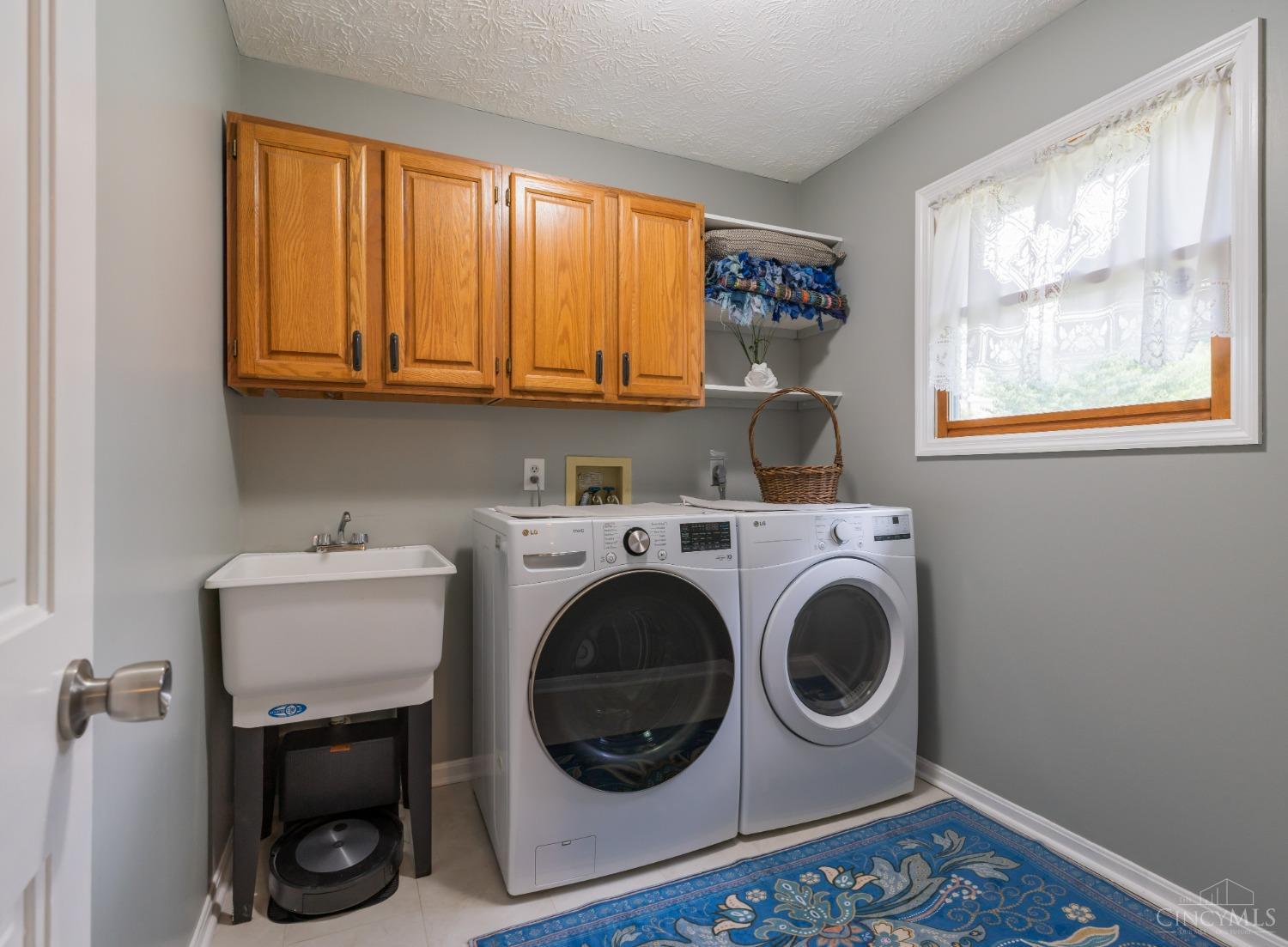 7878 Stoneleigh Lane