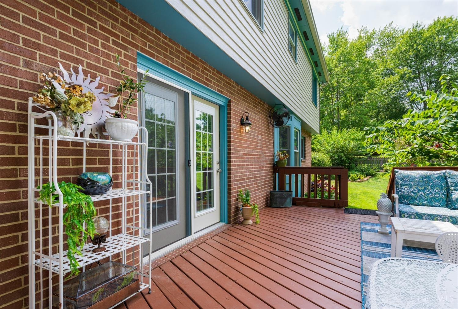 7878 Stoneleigh Lane