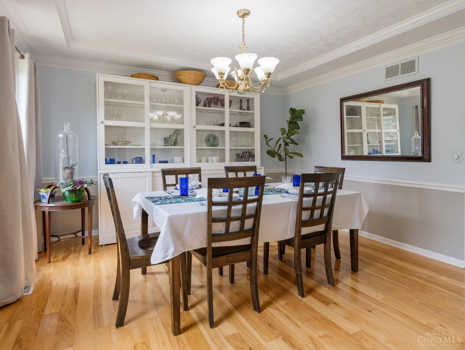 7878 Stoneleigh Lane