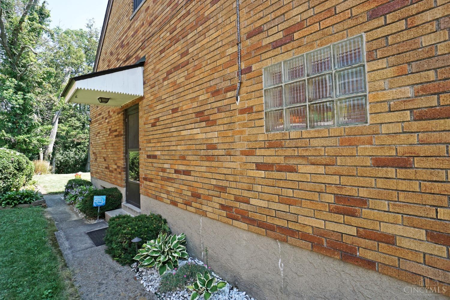 1783 Tuxworth Avenue