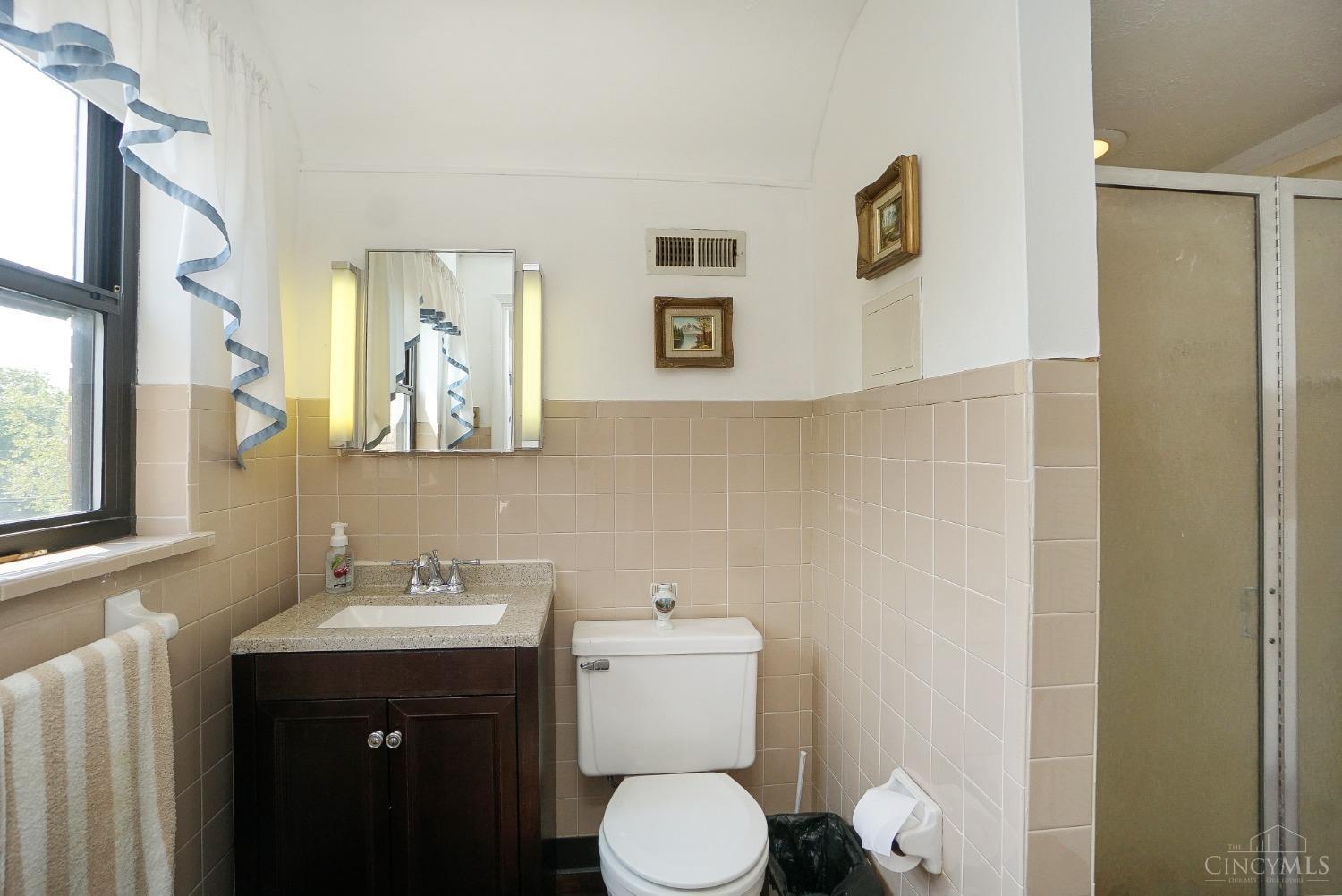 1783 Tuxworth Avenue