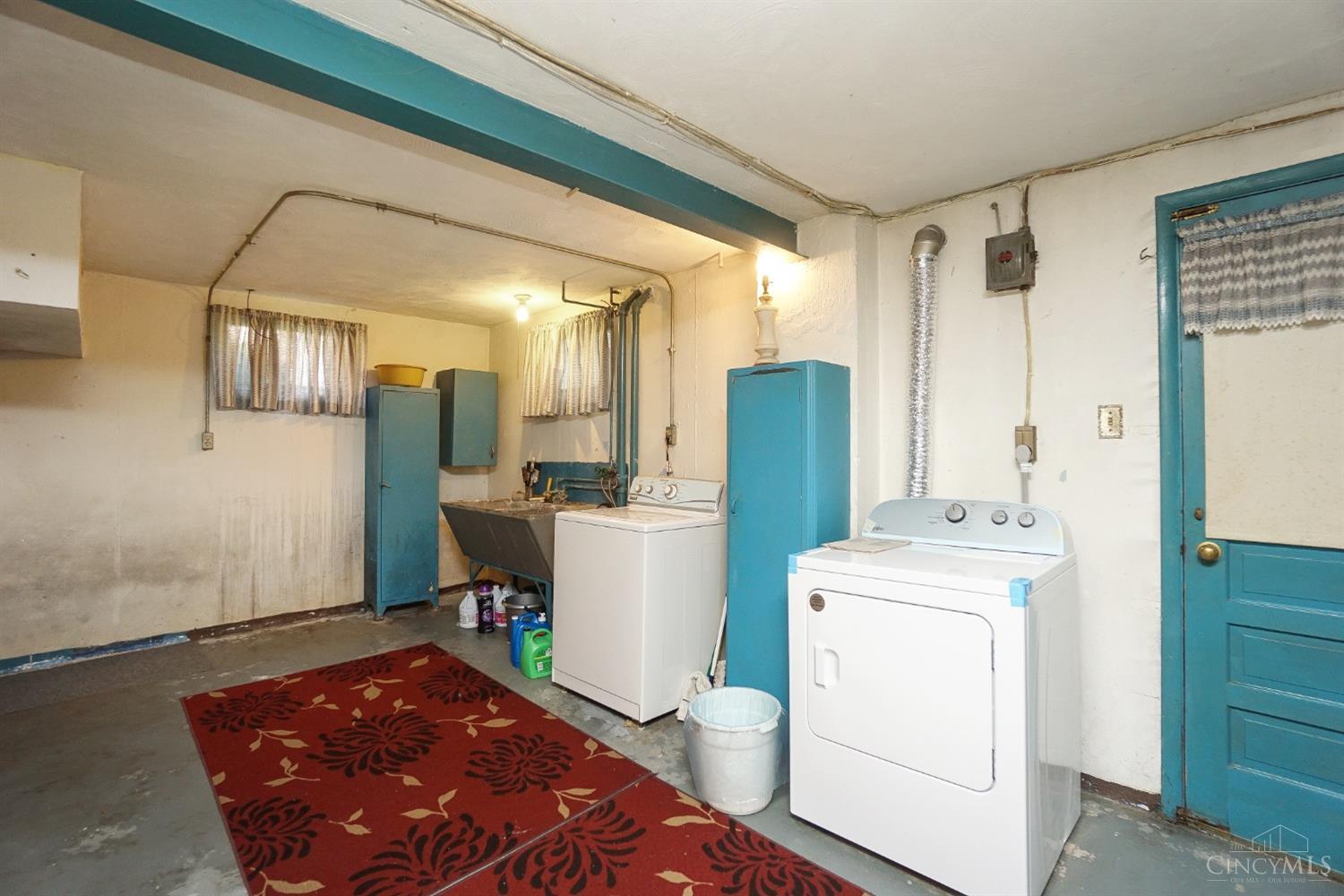 1783 Tuxworth Avenue