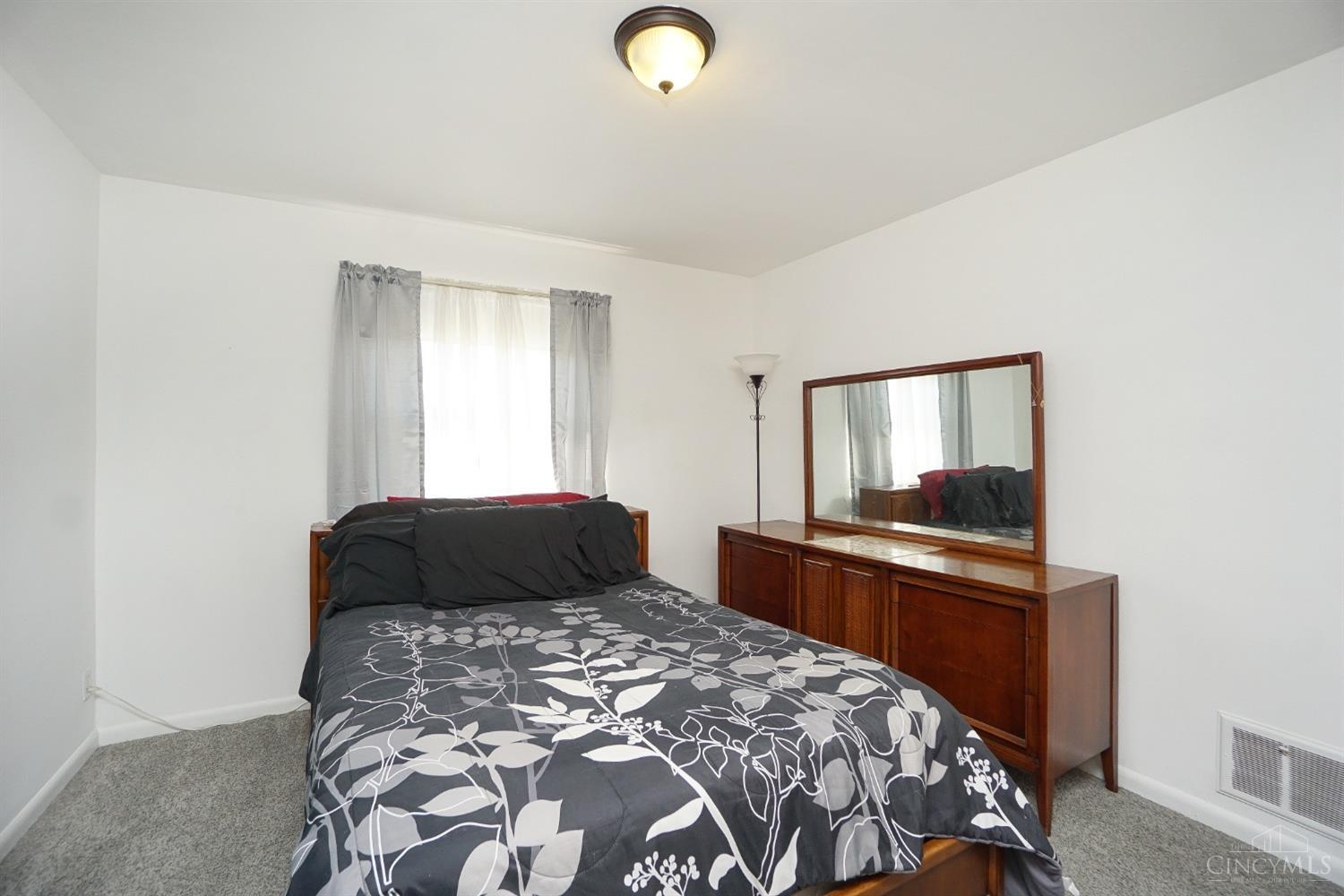 1783 Tuxworth Avenue