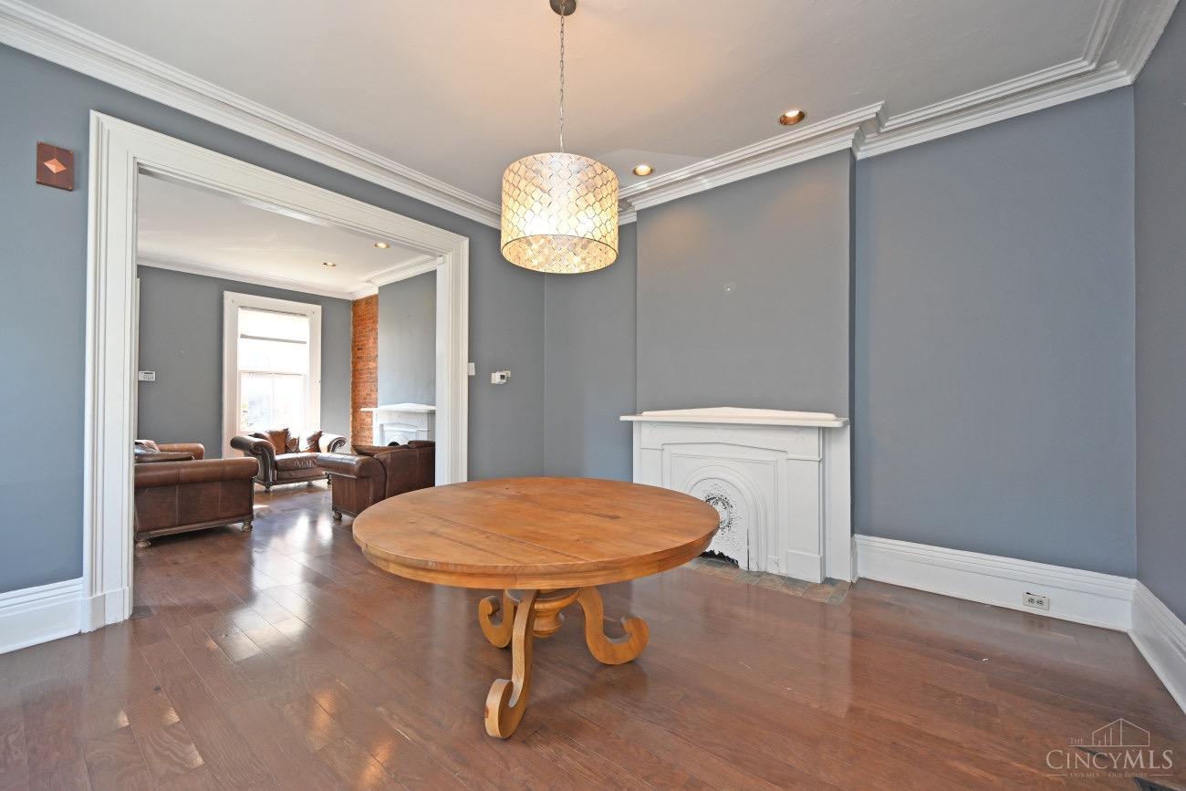 516 E Twelfth Street