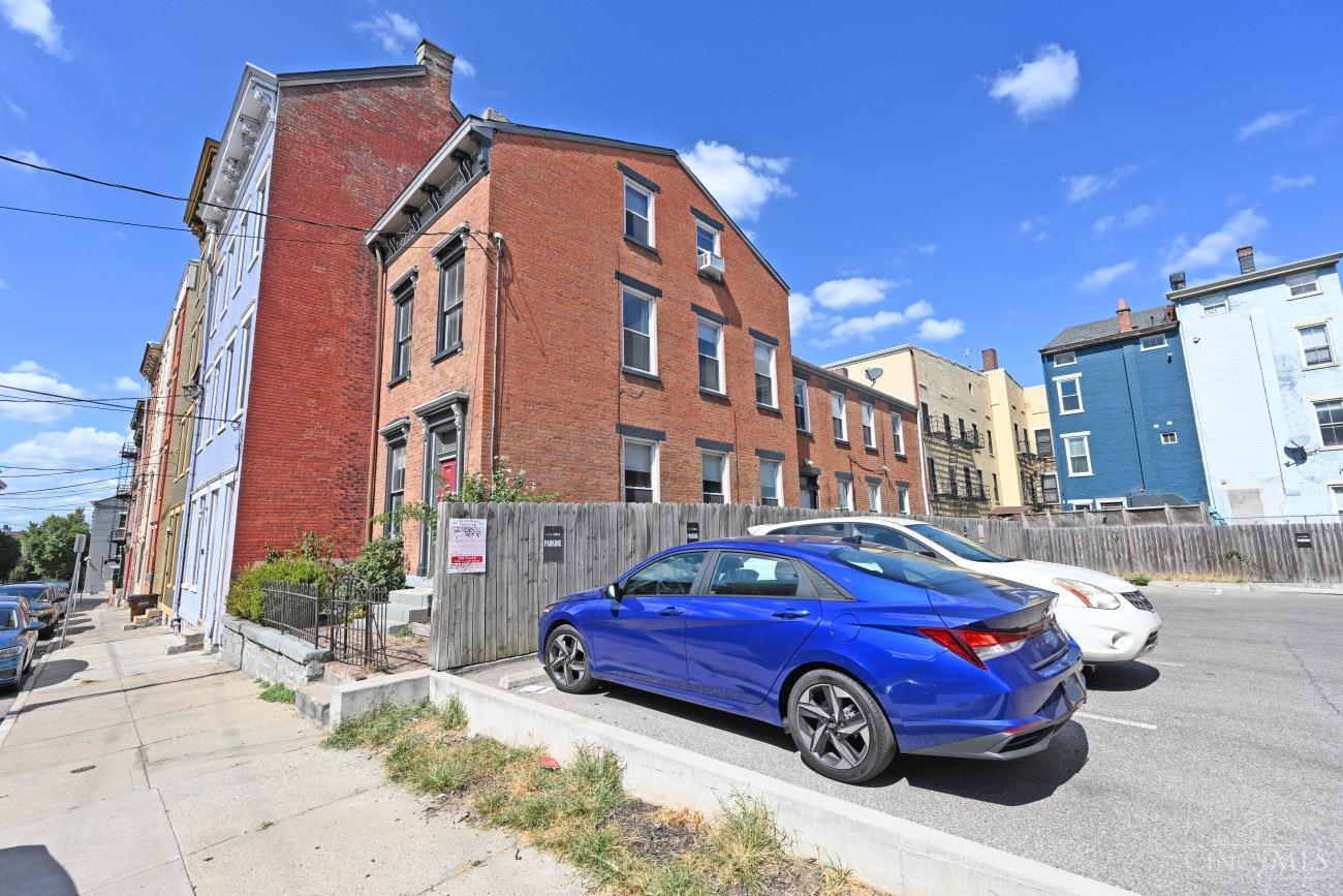 516 E Twelfth Street