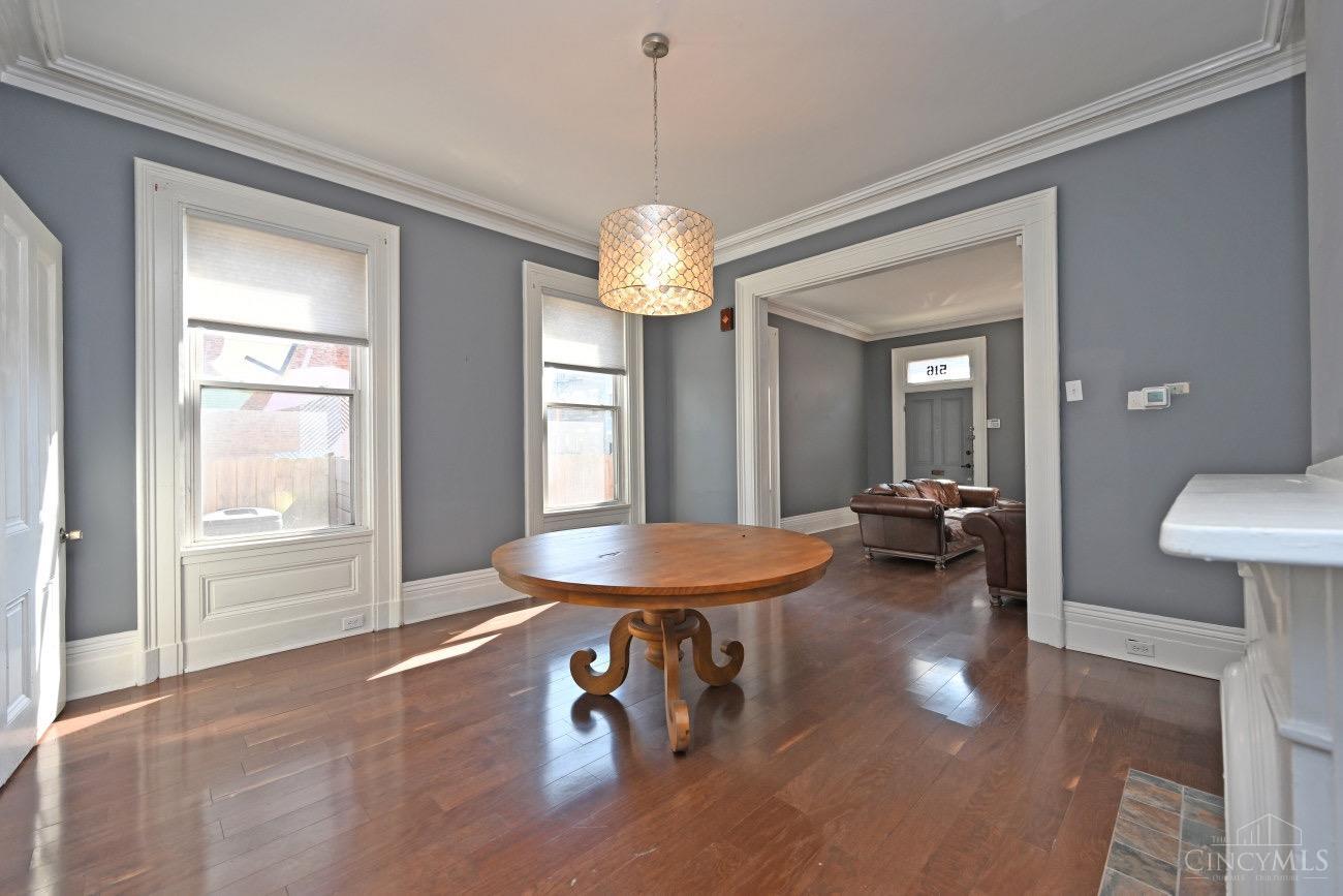 516 E Twelfth Street