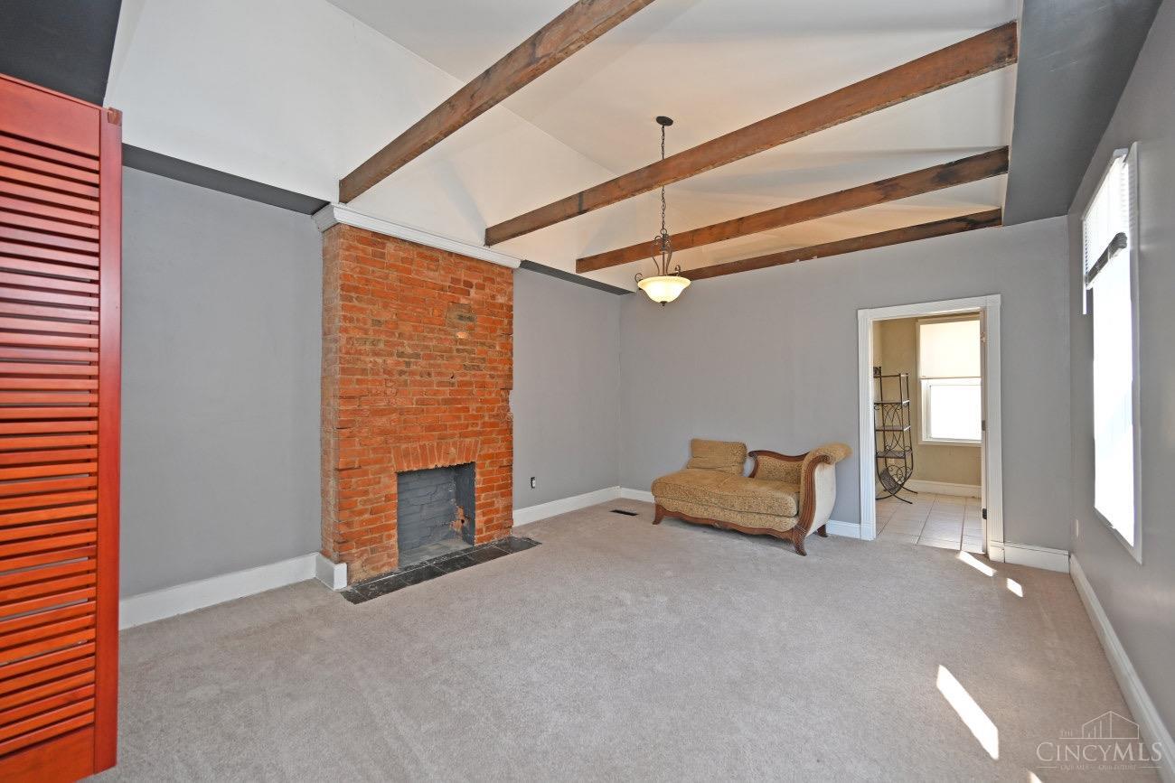 516 E Twelfth Street