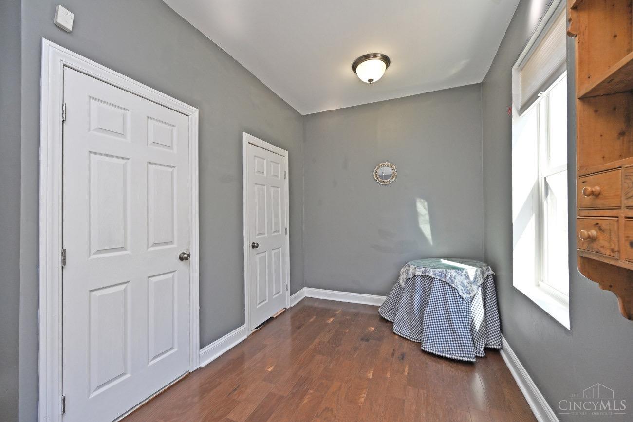 516 E Twelfth Street